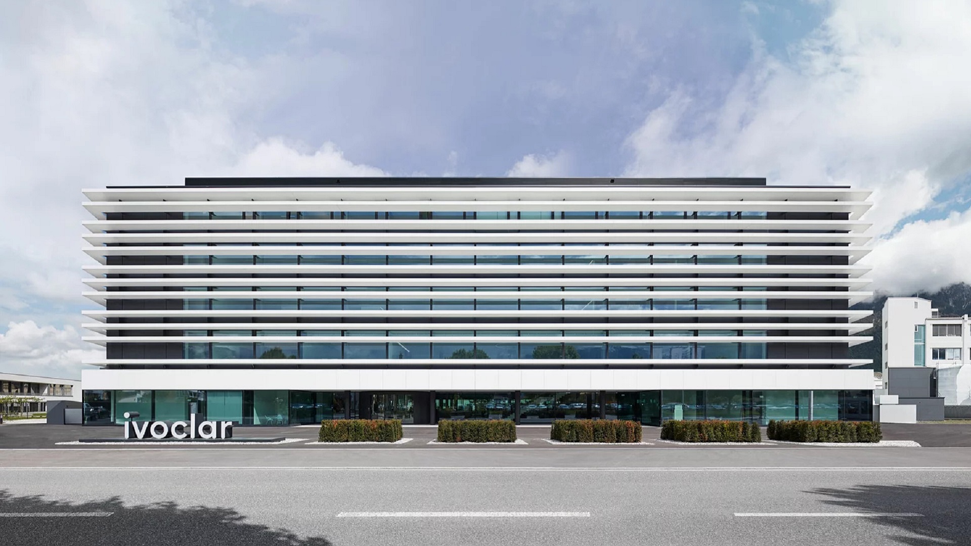 The new Ivoclar head office building features state-of-the-art working spaces and a company restaurant and is also home to the Ivoclar Academy and the interactive “Ivoclar Experience”. (Image: Ivoclar)